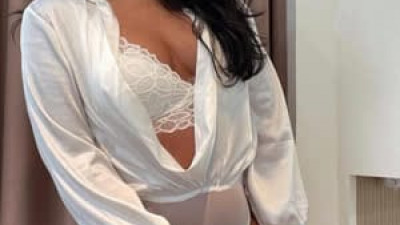 꼴릿주의   모델 혜은 육덕 몸매 흰 레이스 브라 팬티