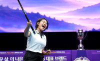 스롱 피아비 3이닝 완파… 우리금융캐피탈, 하나카드 꺾고 선두 탈환
