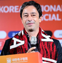 아로소 전 코치, 작별 인사서 '1953년 세계 최빈국' 언급... 한국 국민의 저력 칭찬하려다 '역풍'?