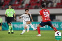 김천상무, 전북과 0-0 무승부…홈 5경기 무패 행진 이어가