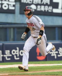 ‘대주자 미기용’ 이주헌 홈 아웃…LG, 8연패 치명타